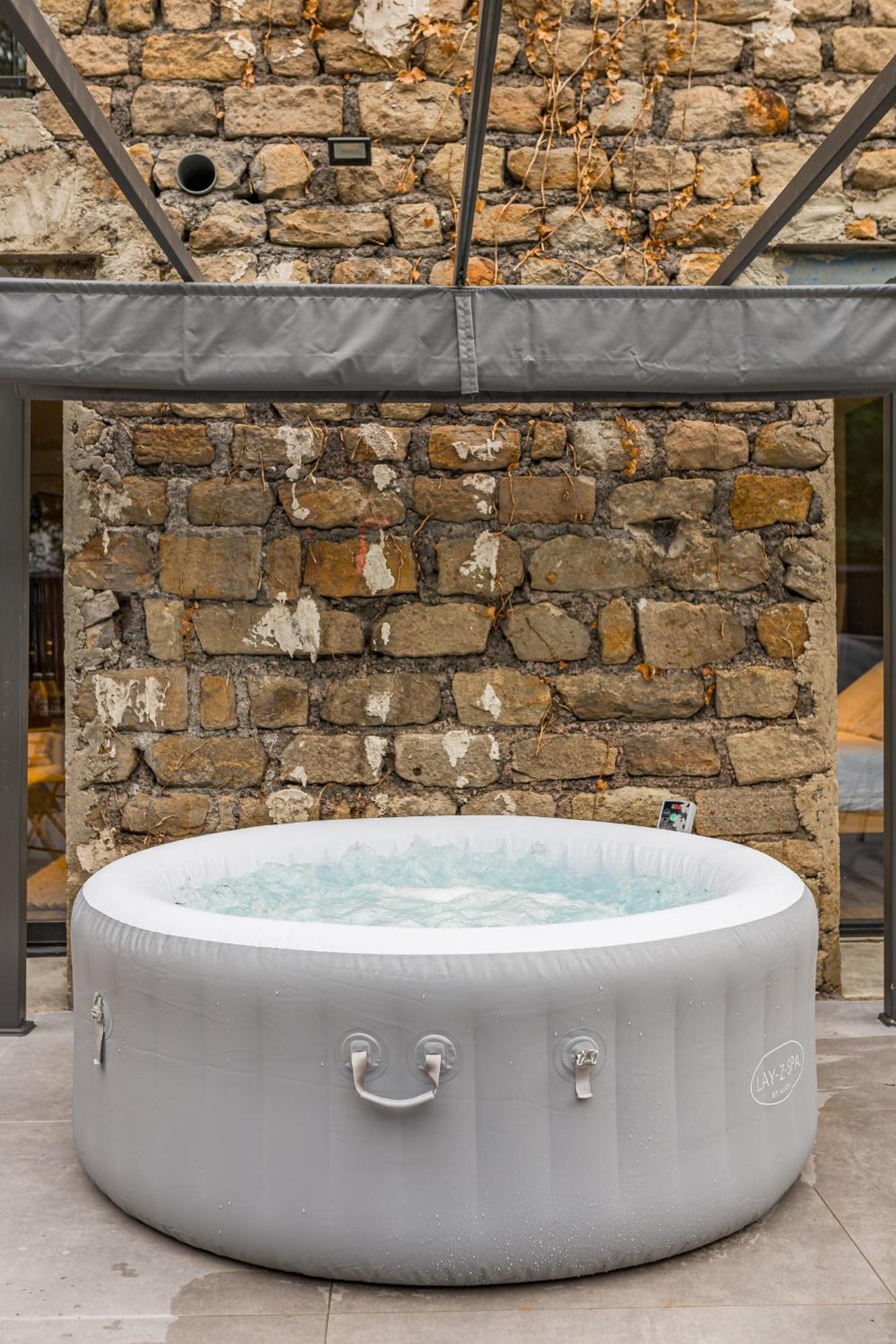 Chill Haven - Jacuzzi & Cinema - Queen Size - Parking - Terrasse Saint-Etienne  Exterior photo
